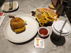 -必胜客(上海新南方商城PH店)