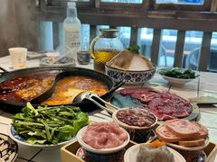 -旧街市鲜货老火锅(大光路店)