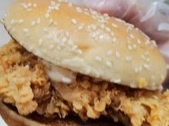 香辣鸡腿堡单人餐兑换券-肯德基(凯城广场店)