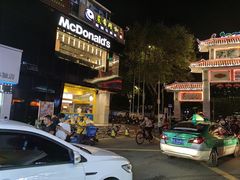 -麦当劳(龙洞店)