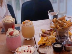 -Mark&Mars Restaurant