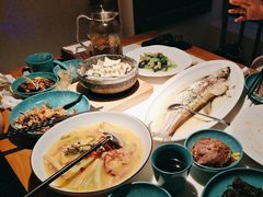 -荷塘秋月·本帮江浙菜(国权路店)