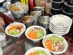 -牛一嘴·兰州牛肉面·大盘鸡(财富中心店)