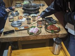 -汉城烤肉·黑金冠(华山路店)