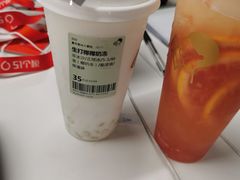 -奈雪的茶(湖滨银泰in77C区PRO店)