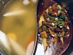 -左庭右院鲜牛肉火锅(金山万达店)