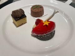 -松咖啡自助餐厅·松北香格里拉
