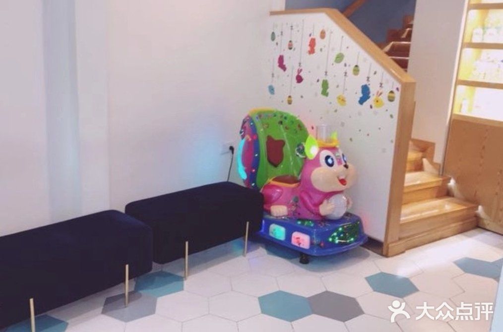 萌果游泳馆
