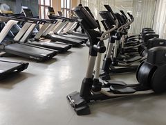 -岩顶健身(玄武店)