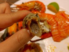 -大中华希尔顿酒店-念自助餐·嗨啤·小龙虾