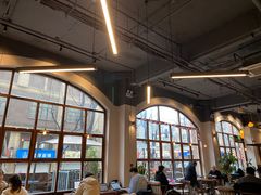 靠窗位-VESH COFFEE(定西路店)