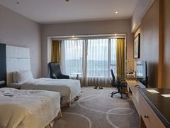 -上海虹桥西郊假日酒店