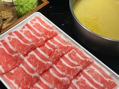 -鲜入唯煮·港式海鲜牛肉火锅(金宝街店)