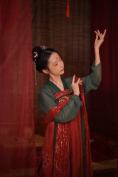 -汉仪华裳汉服馆(打浦桥店)