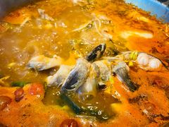 -野山舂·贵州现舂酸汤火锅(鸿通城店)