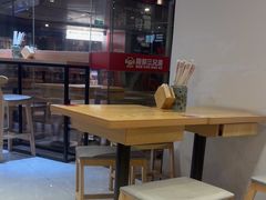 -魔都三兄弟酸辣粉·蘸卤炸串(虹桥万科店)