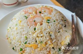 Hé Hóng Xīng Shrimp Egg Fried Rice