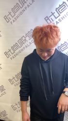 -时尚殿堂明星门店