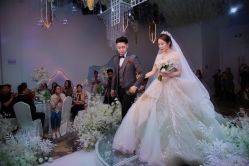 -伯瓷皇后婚纱艺术空间