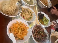 -金杨拉面王小吃面馆·牛三宝面·红烧牛肉粉