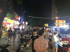 -解放路步行街                