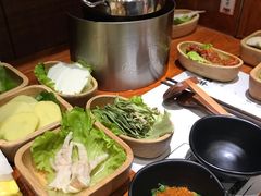 -独食火锅·半米屋台(直营总店)
