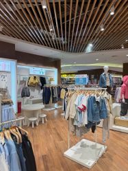 -孩子王(建邺金鹰世界店)