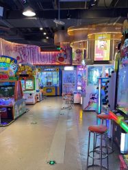 -卡通尼乐园(荟聚中心店)
