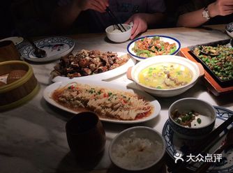不知道吃什么几个朋友 个个都在犹豫 火锅