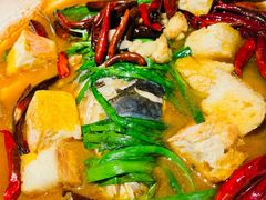 山茶油丹江大鱼头-清水亭湖北菜(大屯DT51店)