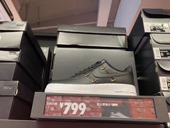 -NIKE上海青浦优选体验店
