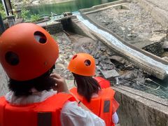 -安吉龙王山峡谷漂流