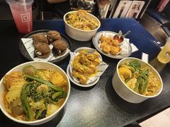 -W COLLECTIVE  DESSERT SHOP