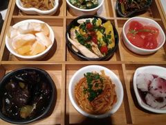 九宫格玲珑前菜-新仙清汤牛腩(铜锣湾店)