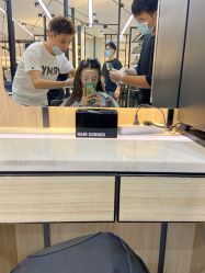 -HAIR CORNER