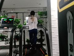 -格易美游泳馆健身房(新昆仑店)