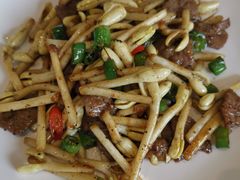 花生芽黑椒牛柳-名甬鲜坊·宁波海鲜(爱琴海店)