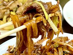 炒牛河-美食店(华贵路店)