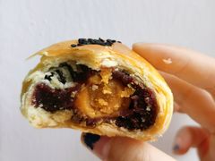 豆沙蛋黄酥-甜嘟嘟烘焙坊(舒城路店)
