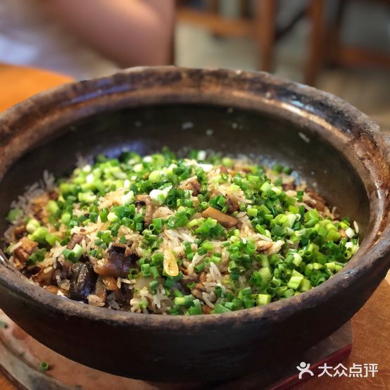 名远恩平菜馆
