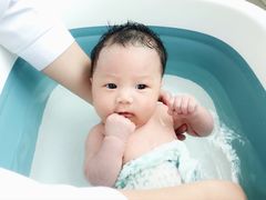 -萧乐母婴·住家月嫂·育婴师