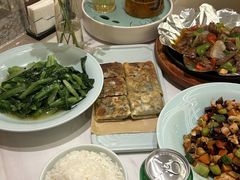 -荷花亭·湖北融合菜(中商广场店)