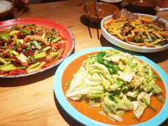 -先启半步颠小酒馆(虹桥龙湖天街店)