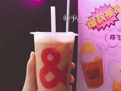 丝袜奶茶-巡茶(港区金科廊桥店)