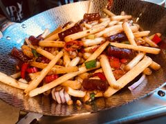 广式香肠炒花生芽-稻园谷庄鱼头泡饭·锅气小炒(兴业路店)