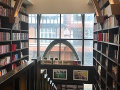 -钟书阁(松江泰晤士小镇店)