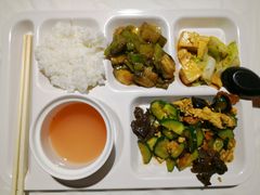 -北京盈之宝宝马&MINI4S店(望京店)