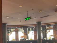 -八府香鸭·啫啫煲(华山路店)