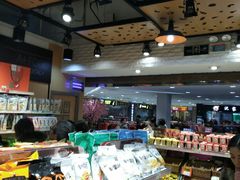 -来伊份1038(新村路三店)