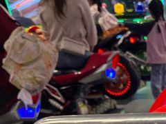 -反斗乐园π(龙华天虹店)